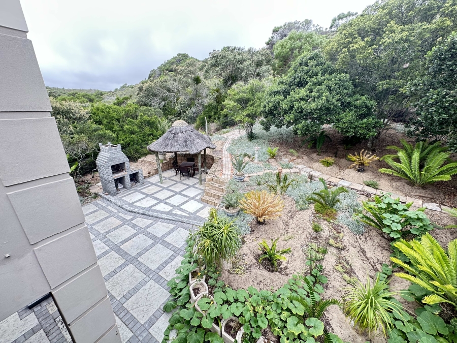 4 Bedroom Property for Sale in Cola Beach Western Cape